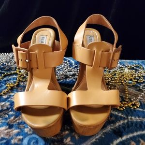 Size 7 Steve Maden Sandals